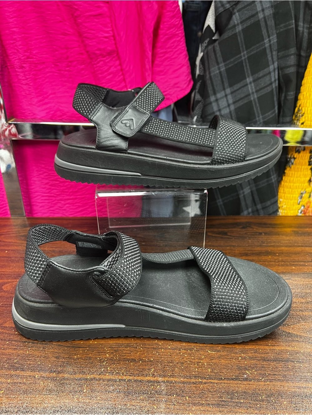 FitFlop Surff Two-Tone Webbing Platform Sandals - Size 9